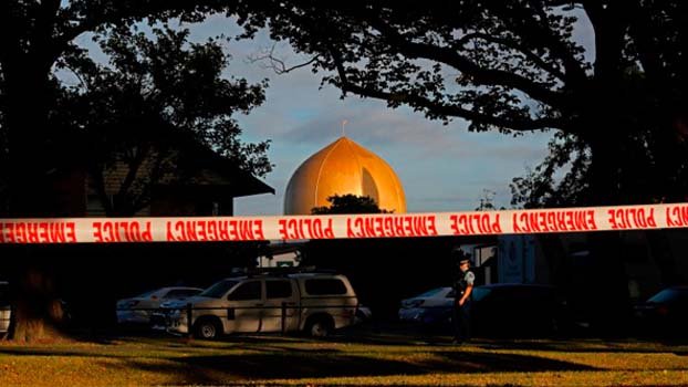 Report shows how New Zealand mosque shooter eluded detection
