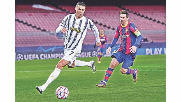 Ronaldo scores twice as Juve crush Barca