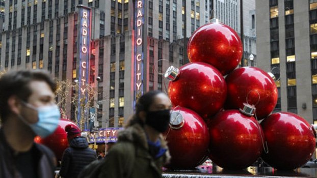 New Yorkers  suffer from power  loss on Xmas