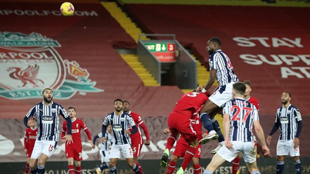 Liverpool miss chance to stretch lead