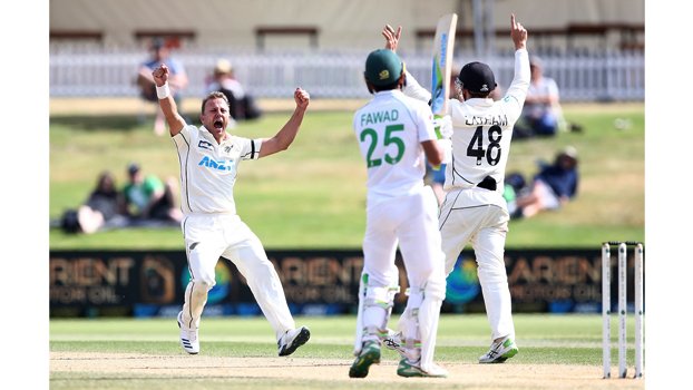 New Zealand wrap up  dramatic win against Pakistan 