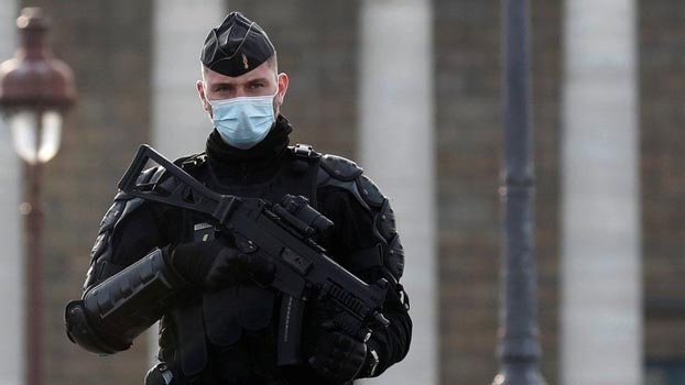 France mobilises 100,000 police to stop New Year’s Eve gatherings