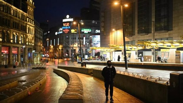 Slow vaccine rollouts fuel worry in US