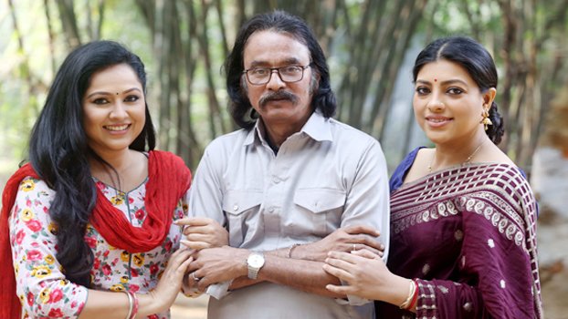 Lavlu, Mou, Nadia in ‘Bahana’