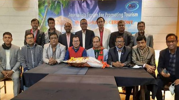 Journalists launch a forum to promote tourism