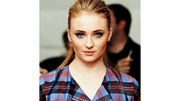 Sophie lauds Blake for sharing post-baby body struggles