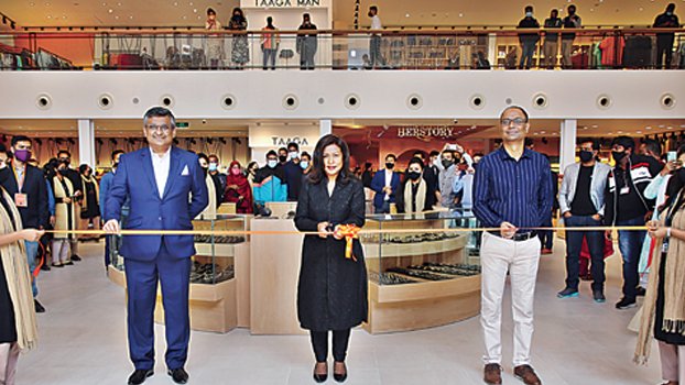 Aarong opens  multi-brand shopping centre at Tejgaon