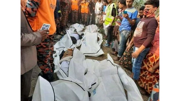 10 killed, 30 injured in Jhenaidah road accident