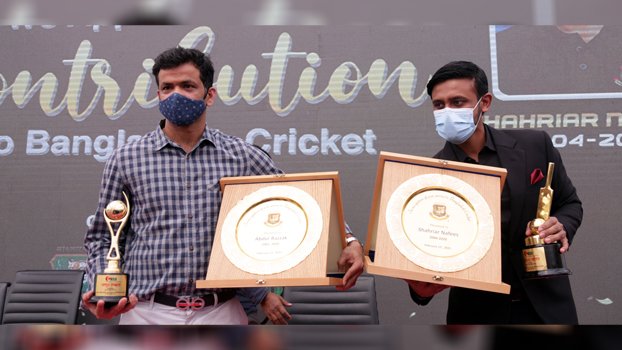 Razzak, Nafees retire from cricket