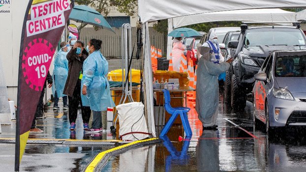 New Zealand’s largest city enters lockdown as UK variants found