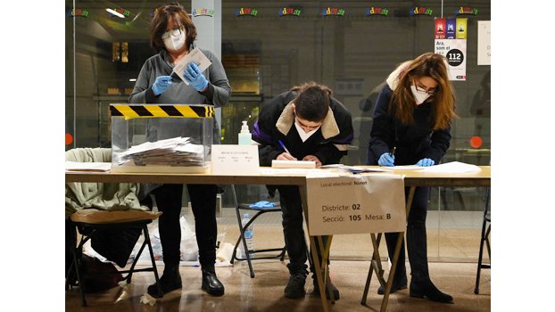 Catalan separatists boost majority in Spain  regional election