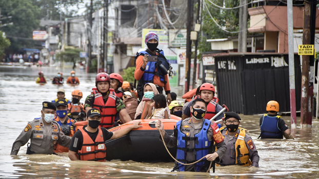 Indonesian capital slammed by monsoon floods - Bangladesh Post