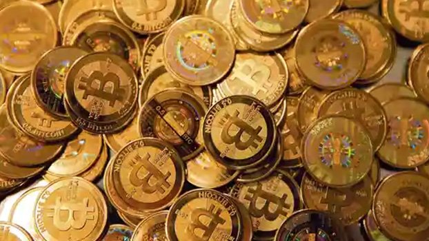 Bitcoin slumps 6pc, heads for worst week since March