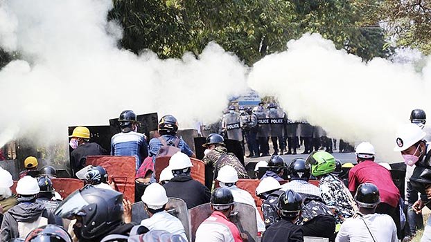 Myanmar security forces kill 2 anti-coup protesters