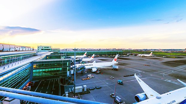 Japan restricts foreign carriers to 100 passengers per flight