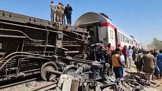 Trains crash in Egypt killing at least 32