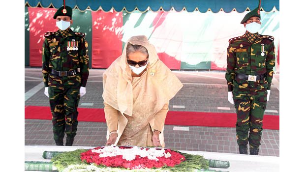PM pays homage to Bangabandhu at Tungipara
