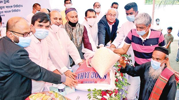 JBF, Noor Mohammad Trust distribute food items