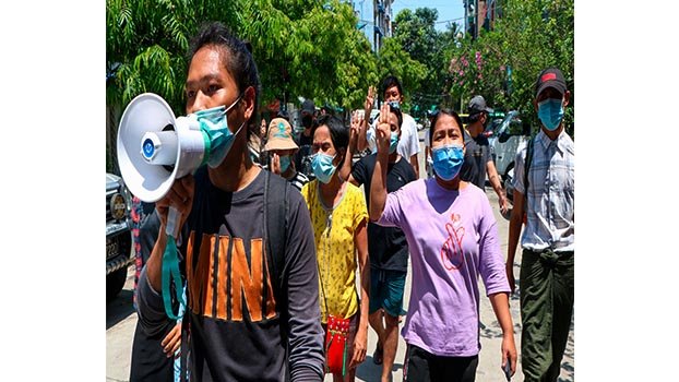 Myanmar forces kill 82 in single  day in city
