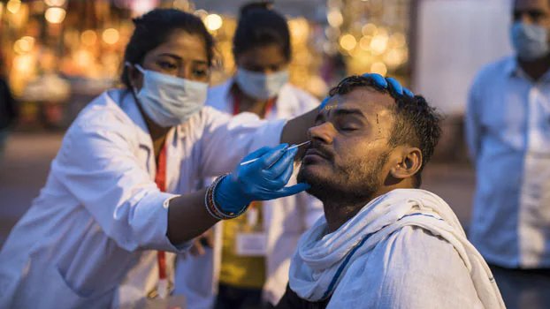 India records 1,61,736  infections, 879 deaths