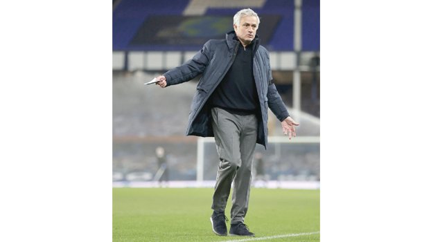 Tottenham sack Mourinho