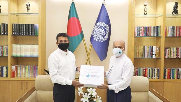 Meghna Ins hands over 10,000 masks for Police