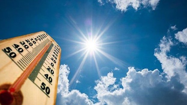 Dhaka sweats in sweltering heat