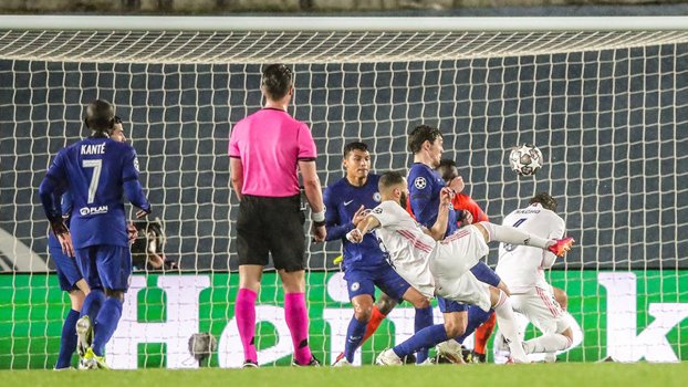 Benzema stunner frustrates  impressive Chelsea