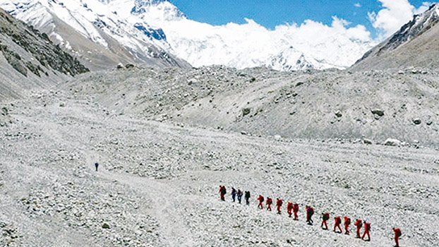 China takes Covid controls to Everest 
