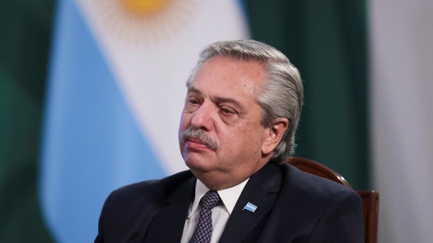 Argentina to go into total lockdown as Covid cases soar