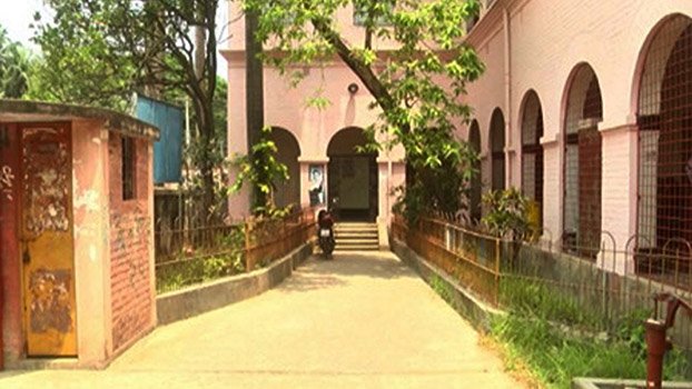 Service resumption at Rajshahi Sadar Hospital demanded