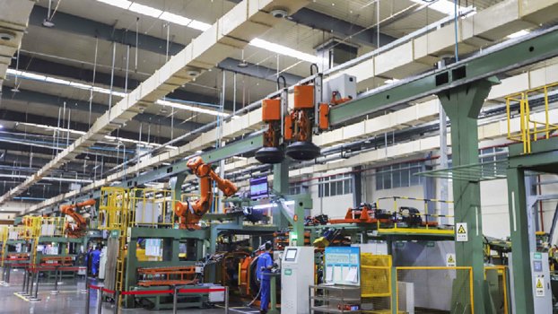 China's industrial profits maintain rapid growth in first four months