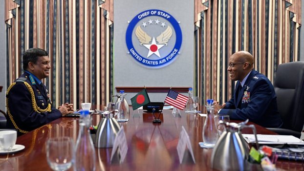 Air chief returns from USA