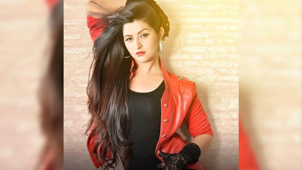 Pori opposite Tariq Anam in ‘Antarale’
