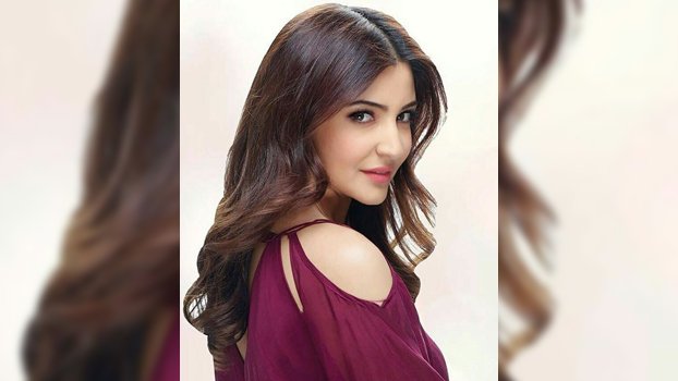 Anushka flaunts her new haircut, thanks Sonam for this 