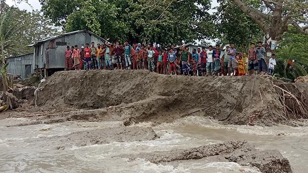 Aftermath of cyclone Yaas Thousands of displaced families live on embankment, struggle to survive