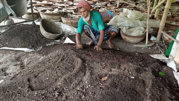 Shamsul Islam’s vermi-compost boosts agro production