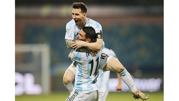 Messi stars as Argentina reach Copa semis