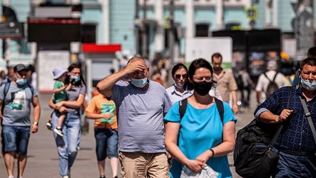 Russia reports 25,033 new Covid cases, 749 deaths