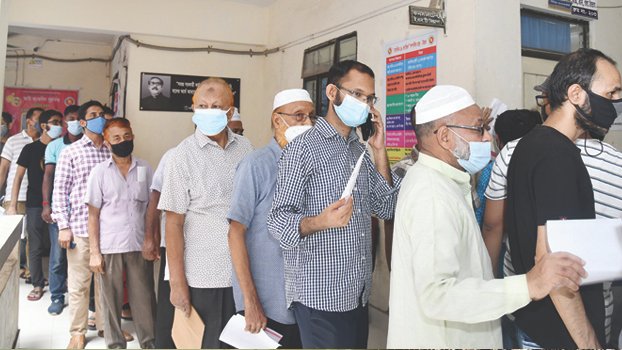 Mass vaccination against Covid begins in Ctg