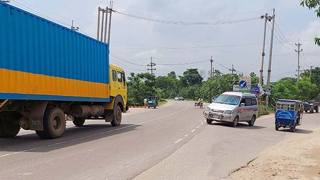 Sakura crossing: A death trap on Panchdona-Ghorashal highway