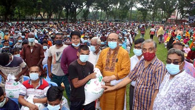 Over 3,000 jobless, families get humanitarian aid in Rajshahi