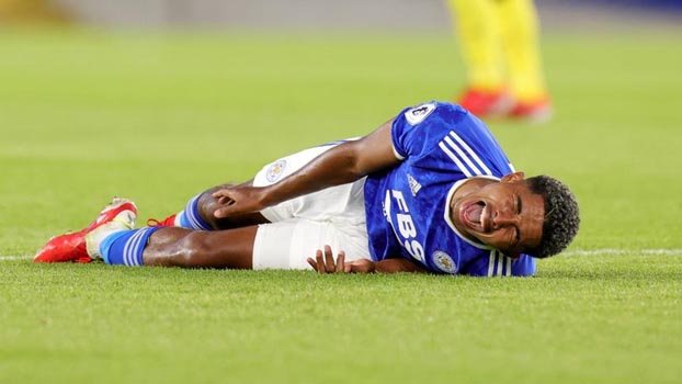 Leicester’s Fofana suffers broken leg