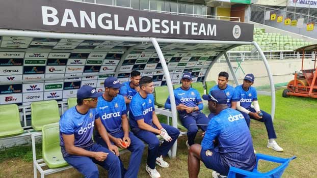 Tigers begin practice 