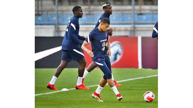 Real wait for Mbappe