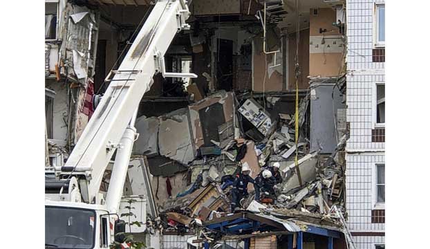 Gas explosion in apartment building outside Moscow kills 2