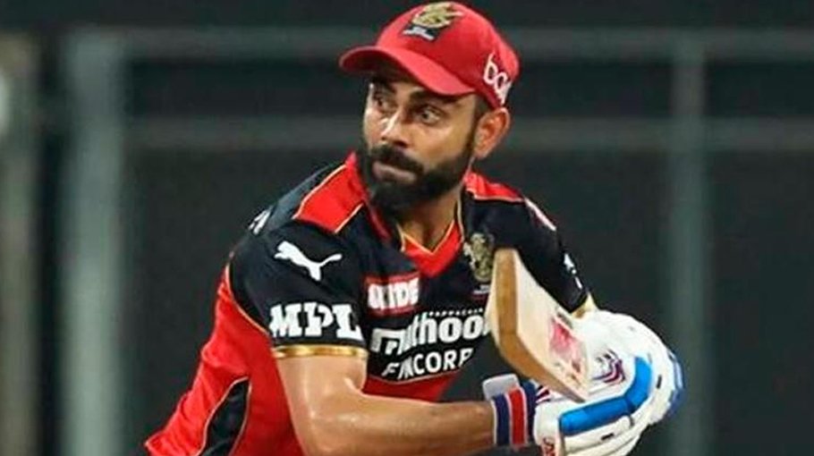 Kohli unnerves Bangalore with captaincy bombshell