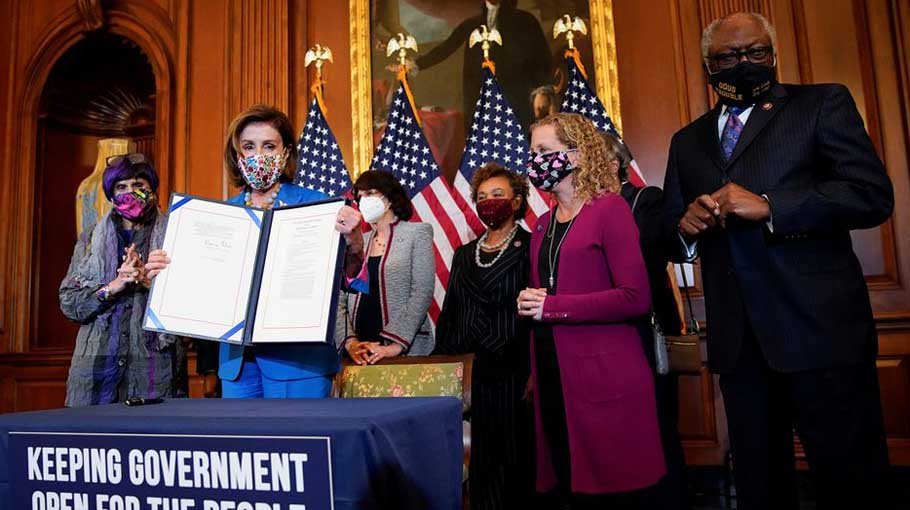 Democrats delay vote on infrastructure plan, bowing to progressives