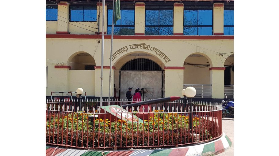 Hanging 2 convicts before appeal disposal sparks debate