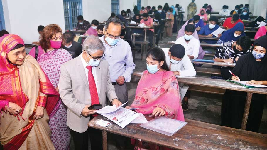 Admission test held in DU affiliated colleges